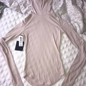Brand new Aritzia turtleneck